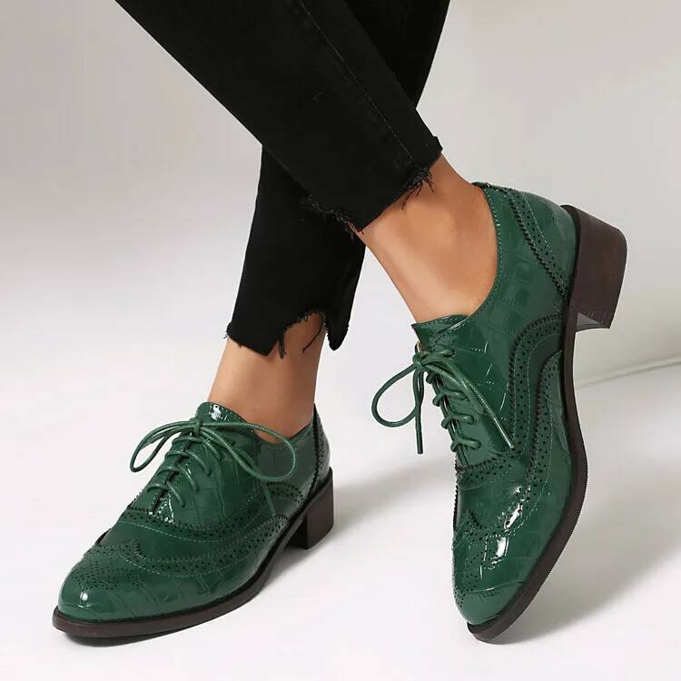 Schnürschuhe mit niedrigem Abs – Oxford Lace Up Women Bewertung und Preis